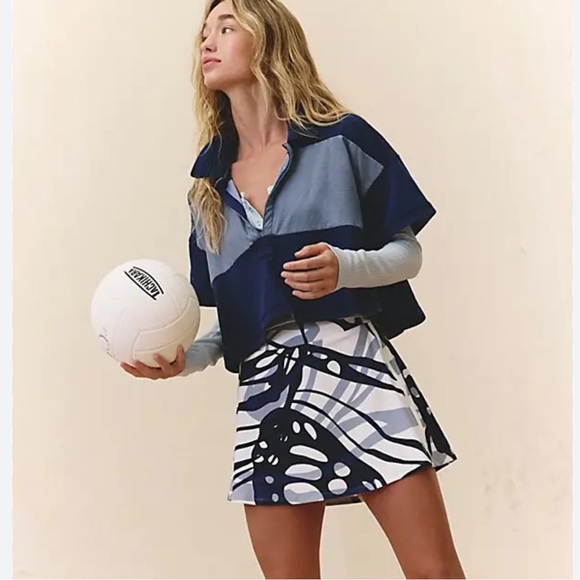 NWT FREE PEOPLE NEVER BETTER BUTTERFLY BLUE PRINTED SKORT SKIRT GOLF TENNIS M - Picture 1 of 10